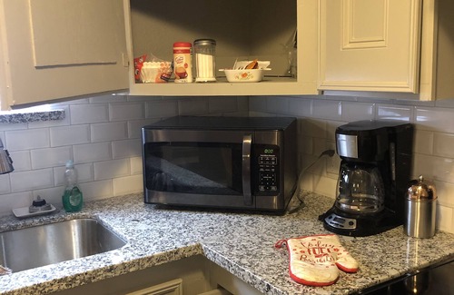 La Porte Maison | Hoots Spring Gully - Long Term - pet friendly