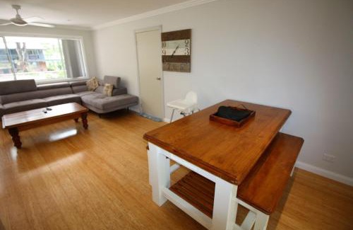 Bendalong Maison | Hop Hop House