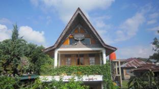 Tuk Tuk Maison | Horas Family Home