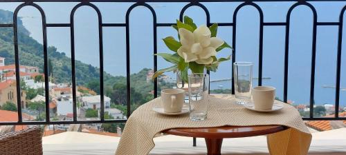 Glossa Maison | Horizon Studios with Sea View - Free Parking