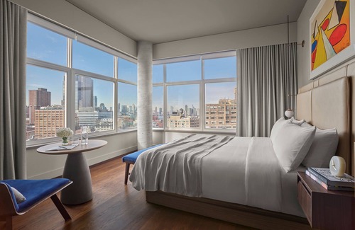 SoHo Hôtel | Horizon Suite at ModernHaus SoHo, Rooftop Swimming Pool, Bring Your Pets!