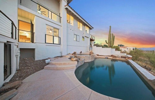 Fountain Hills Maison | Horizons & Sunsets 5BR Retreat House