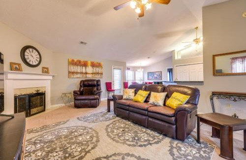 Horn Lake Maison | Horn Lake Home with Yard 8 Mi to Graceland!