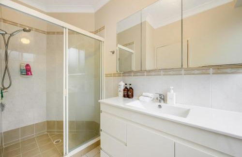 Hornsby Maison | Hornsby Stay Near Station & Shops