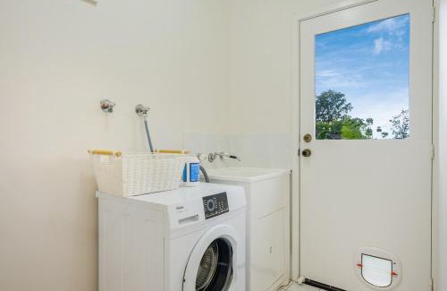 Hornsby Maison | Hornsby Stay Near Station & Shops