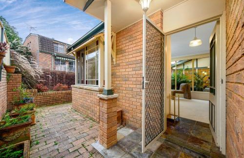 Hornsby Maison | Hornsby Stay Near Station & Shops