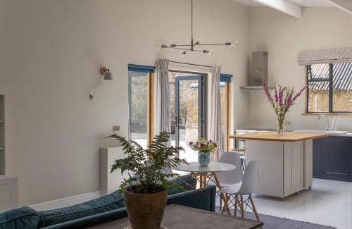 Axminster Maison | Horseshoe Barn