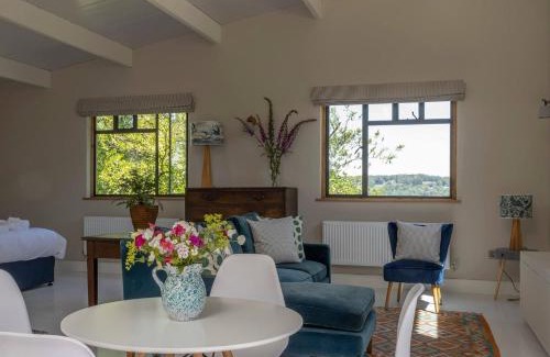 Axminster Maison | Horseshoe Barn