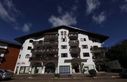 Treze Tilias Appartement | Hospedagem da Escultora