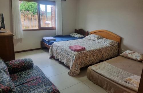 Centro Maison | Hospedagem Sil e Jean quarto família, cozinha compartilhada com outros hóspedes