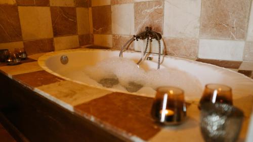 Arcas Hôtel | Hospedería Ballesteros