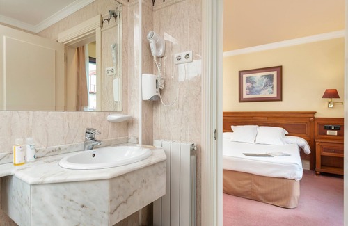 Loiu Hôtel | Hospedium Hotel Blu Loiu