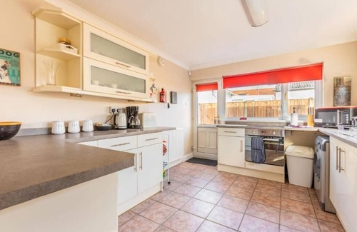Thorpe St Andrew Maison | Host & Stay | Applegarth House