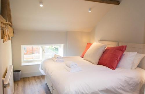 Irstead Maison | Host & Stay - Boathouse Barn