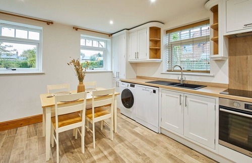 Alne Maison | Host & Stay | Fawcett Cottage