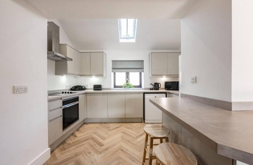 Roughton Maison | Host & Stay | Fender Cottage