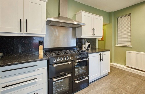 Heworth Maison | Host & Stay | Fifth Avenue