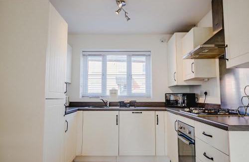 Hawbridge Maison | Host & Stay - Mercia House