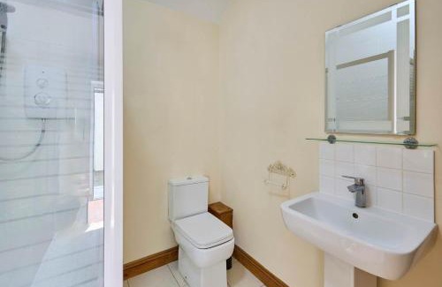 Melton Constable Chalet De Ski | Host & Stay - The Lodge
