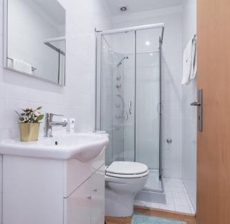 Centro / Baixa Appartement | Host Wise - Colorful Fresh Flats - Batalha