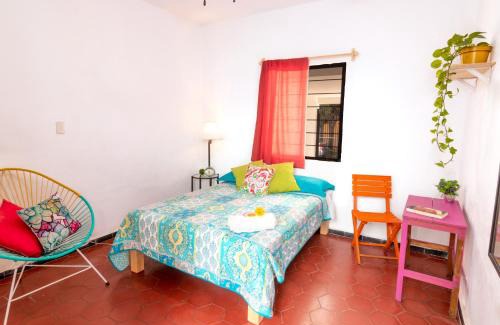 Americana Maison | Hostal Casa Colores Adults Only
