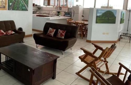 Liberia Maison | Hostal Central Park Liberia