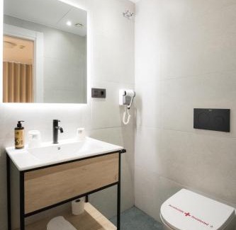 Gomezserracin Maison | Hostal Dreamland