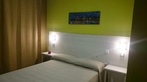 Velilla de San Antonio Maison | Hostal DS