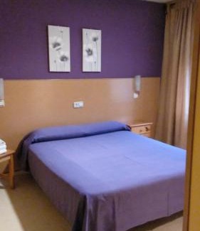 Velilla de San Antonio Maison | Hostal DS