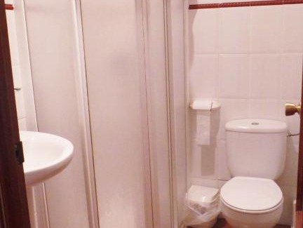 Valverde de Leganes Maison | Hostal El Chiringuito