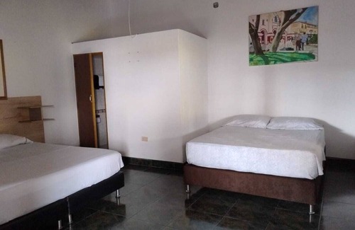 Guatape Maison | Hostal La Casona, A Media Cuadra del Parque Principal y el Malecom, pet Friendly