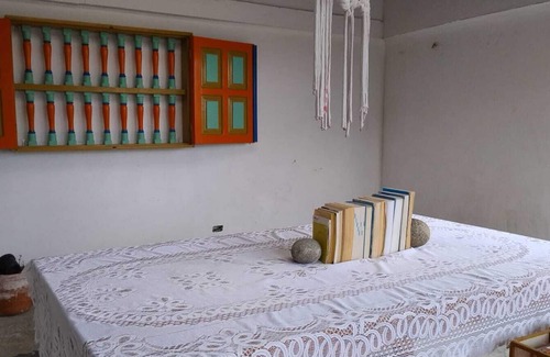 Guatape Maison | Hostal La Casona, A Media Cuadra del Parque Principal y el Malecom, pet Friendly