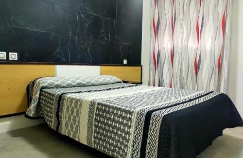 La Linea de la Concepcion Hôtel | Hostal la Campana