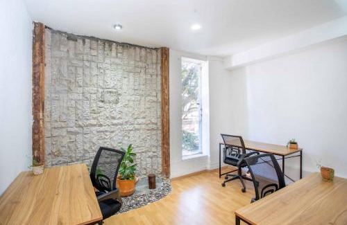 Lafayette Maison | Hostal La Paz & Love Guadalajara