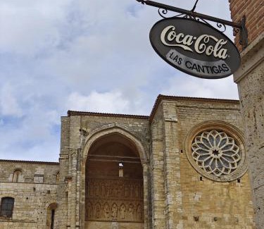 Villalcazar de Sirga Maison | Hostal las Cantigas