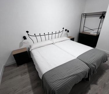 Valladolid Maison | Hostal Mónaco