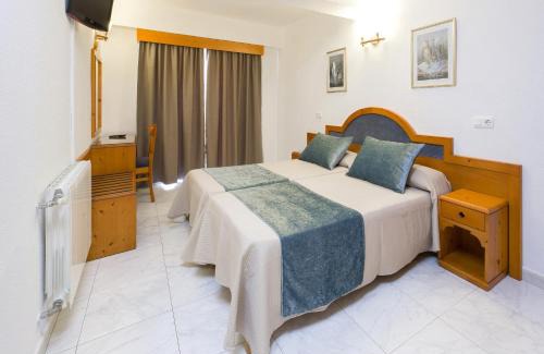 West End Hôtel | Hostal Marí