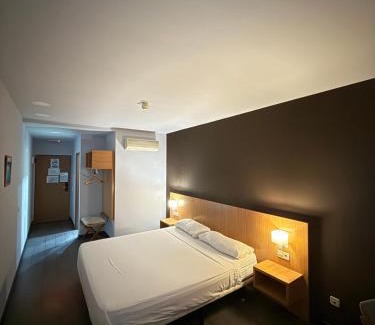 Casco Historico de Vallecas Hôtel | Hostal Mediterranea