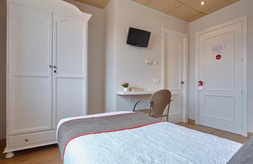 Cervera Hôtel | Hostal Nobadis