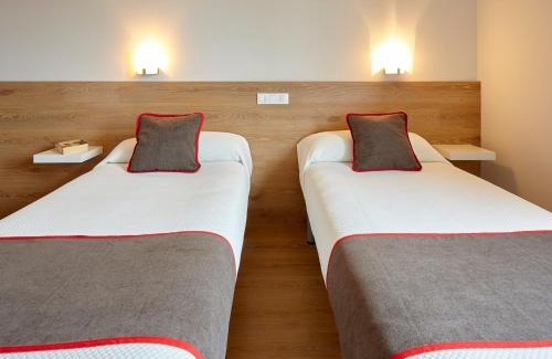 Cervera Hôtel | Hostal Nobadis