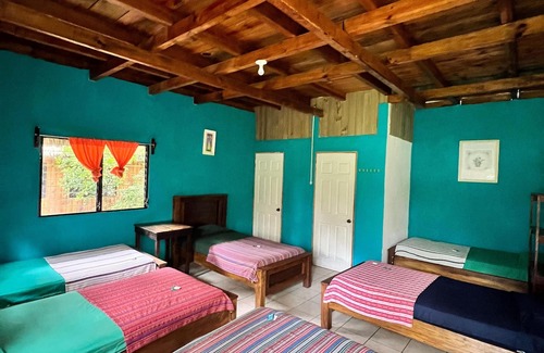 San Agustin Lanquin Auberge | Hostal Oasis The Traveler - Hostel