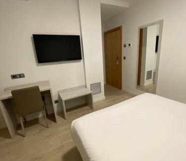 Ainsa Maison | Hostal Pirineos Ainsa