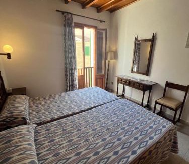 Colonia Sant Jordi Lit Et Petit-Déjeuner | Hostal Restaurante Playa