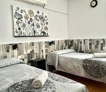 Terrassa Maison | Hostal Restaurante Avenida de Madrid