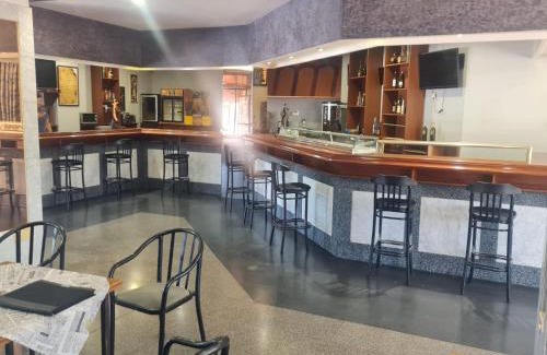 Ataquines Maison | Hostal - Restaurante Los Arcos