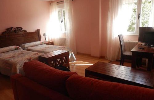 Navalguijo Maison | Hostal Rural los Alisos