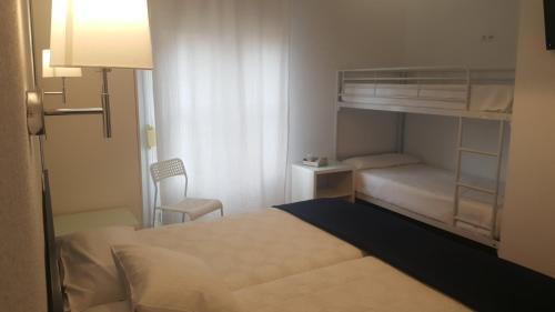 Embajadores Maison | Hostal Santa Isabel