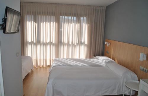 Cervera Hôtel | Hostal Universitat