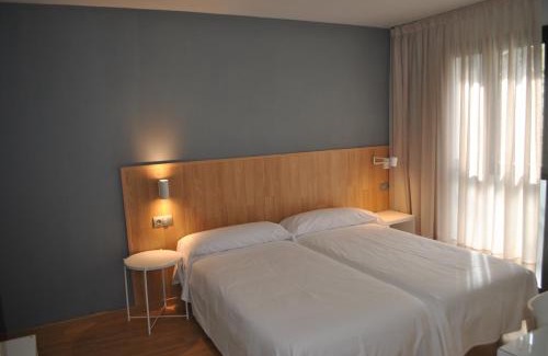 Cervera Hôtel | Hostal Universitat