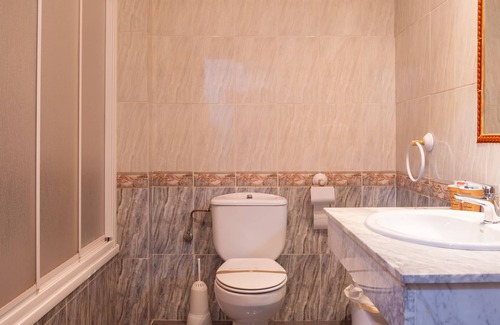 Valdepenas Hôtel | Hostal Valdepeñas by Bossh Hotels